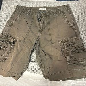 Men’s cargo shorts